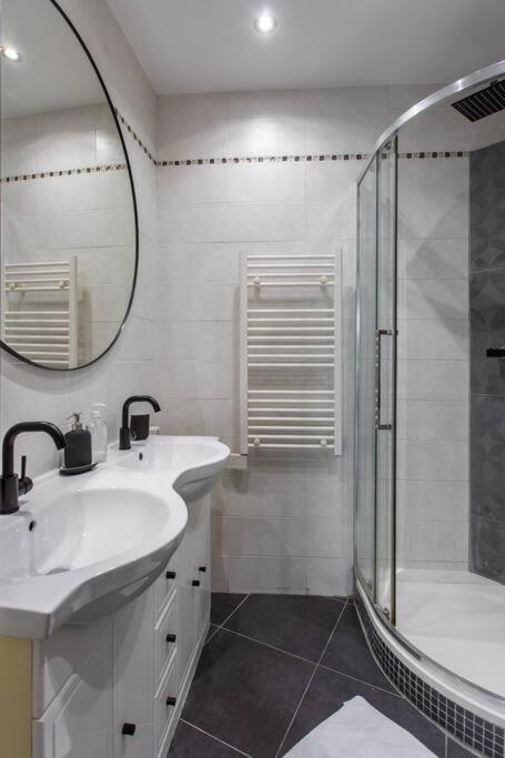 L7 Suite 5Mins Walk Old Town 3 Rooms Ac Wifi Nizza Kültér fotó